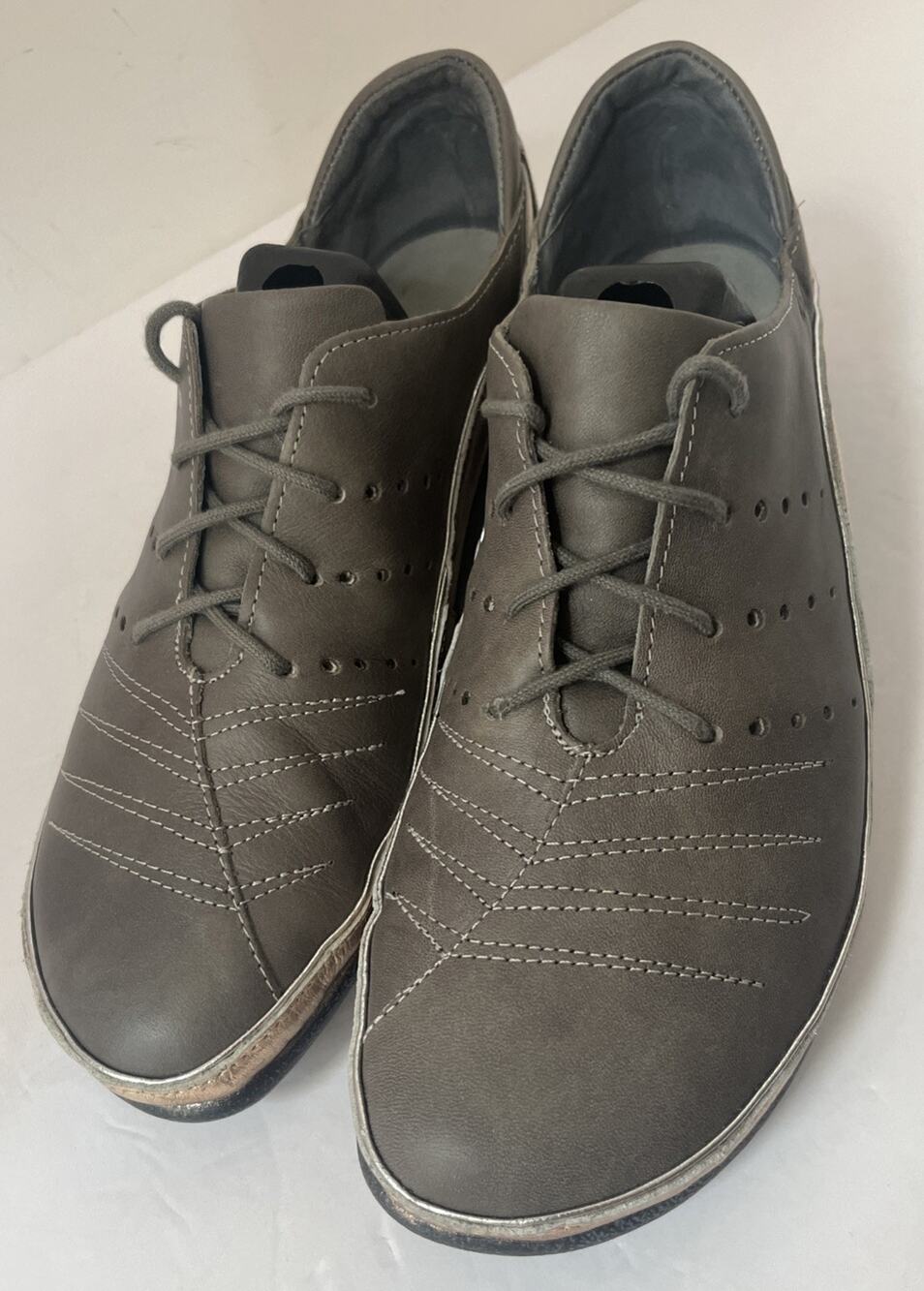 Naot Women’s Kumara Lace Up Shoes EU 40 US 9 Gray and Rose Gold